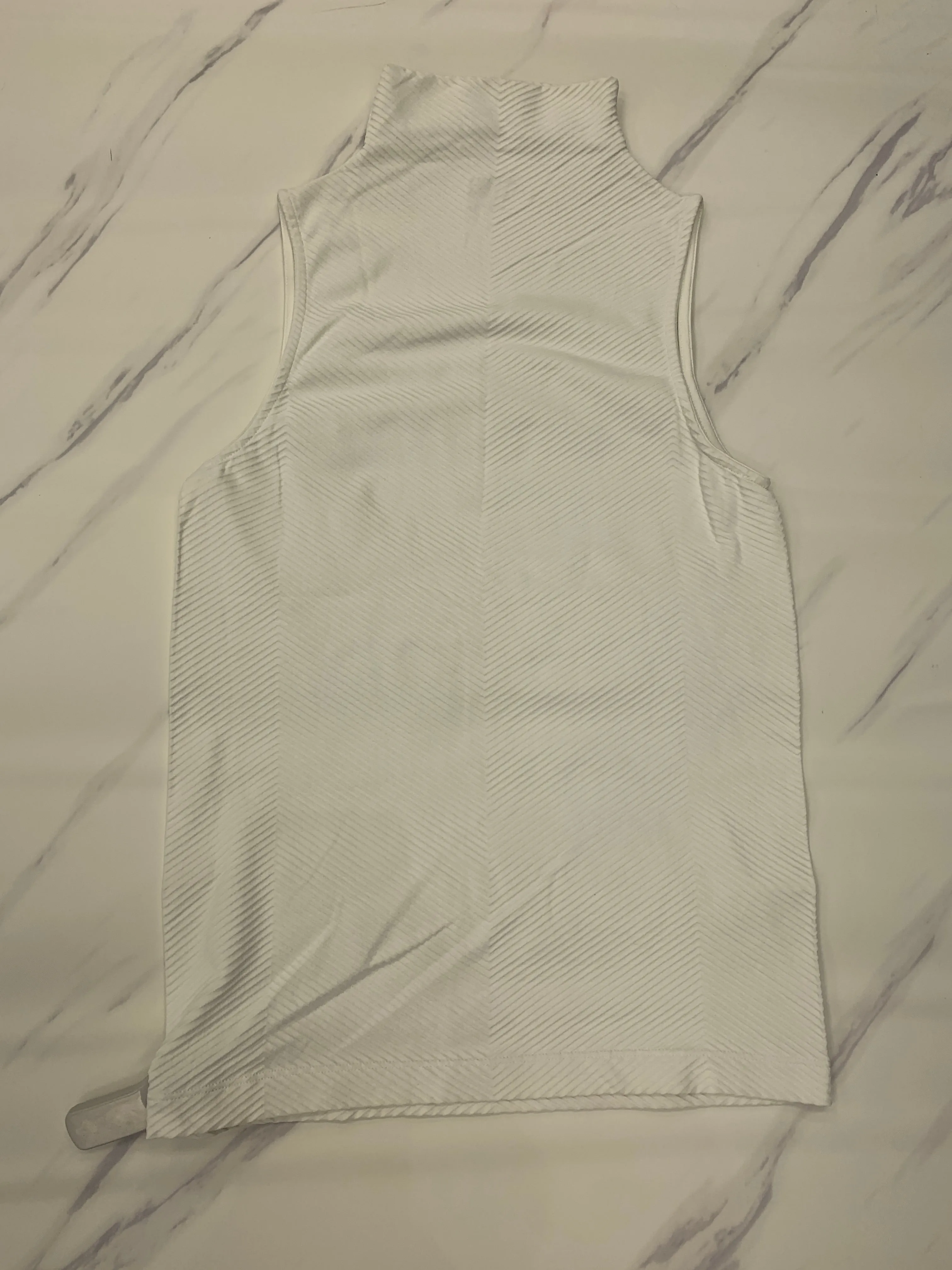 Athletic Tank Top By Athleta In White, Size: S