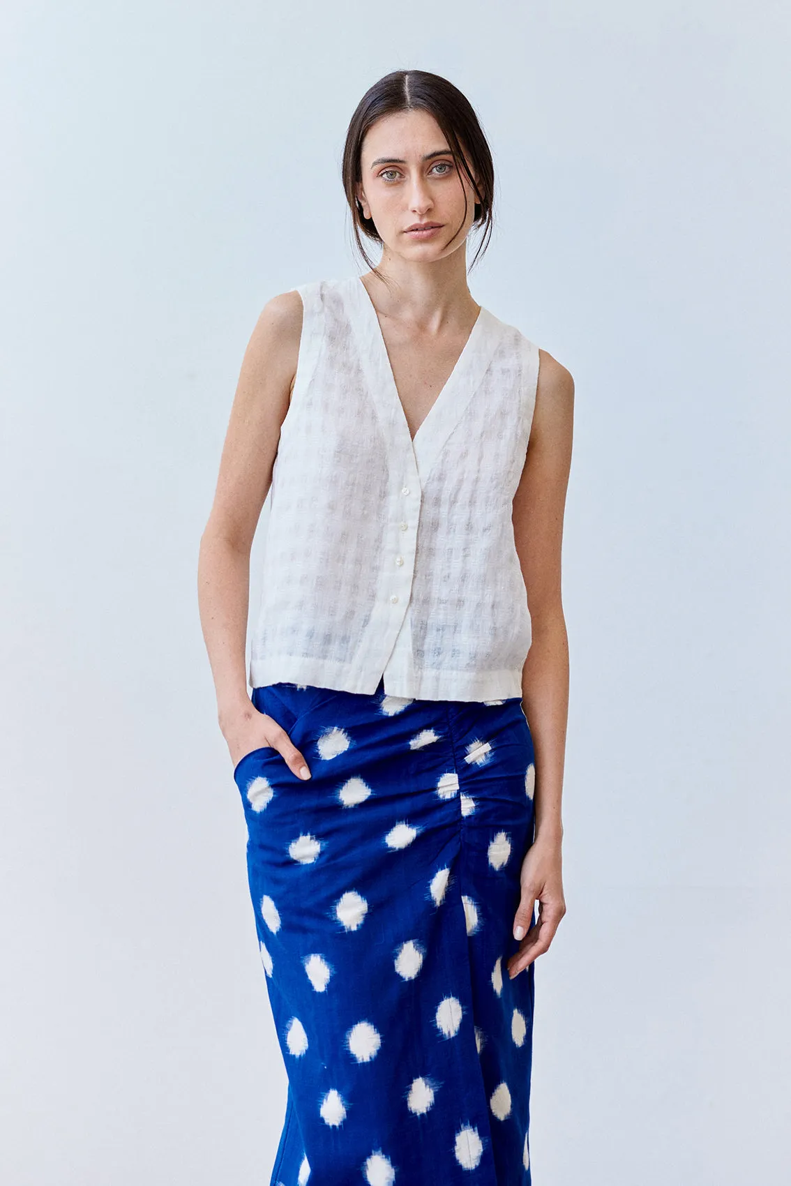 Buttoned Linen Vest Top - Crudo