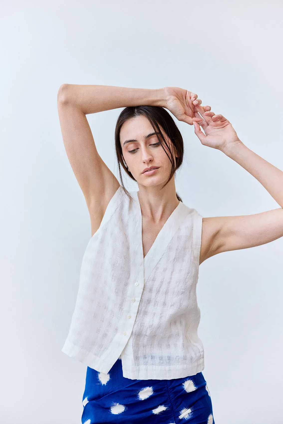 Buttoned Linen Vest Top - Crudo