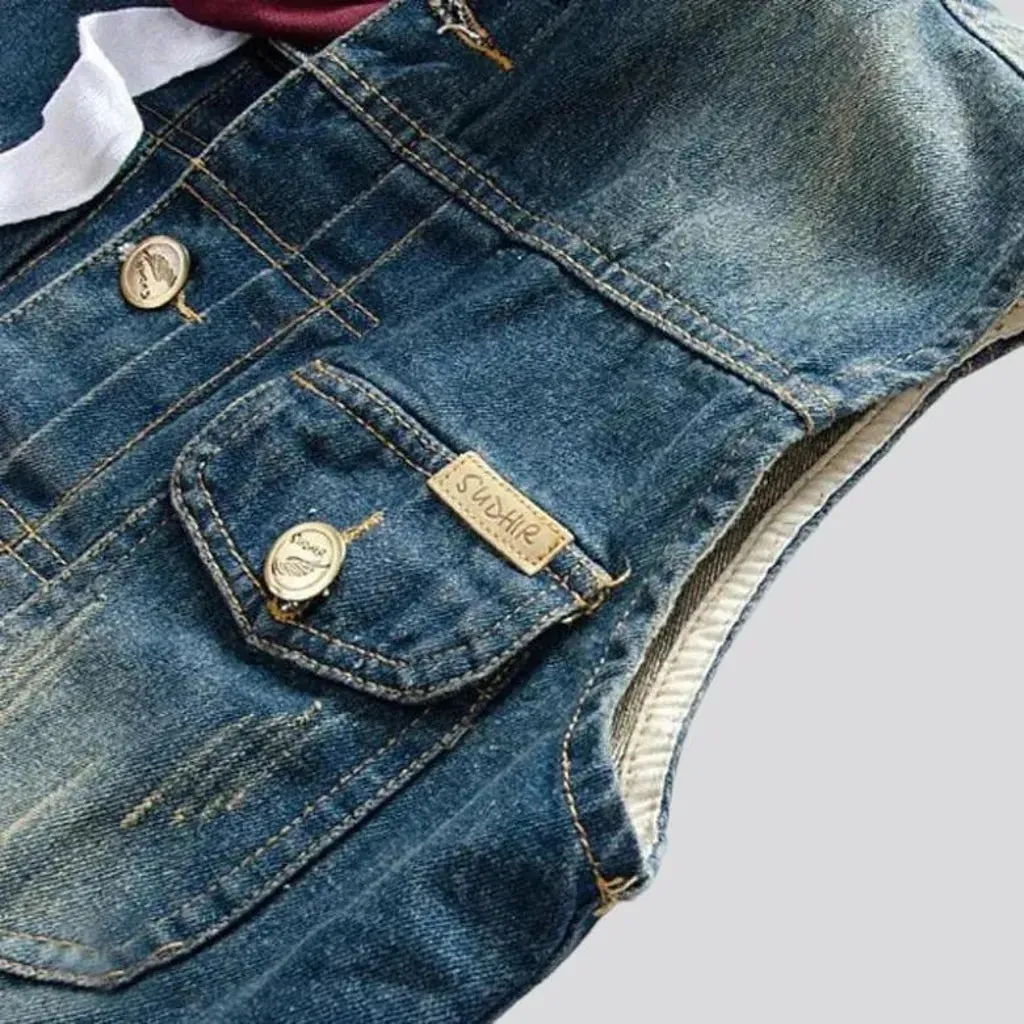 Medium-wash men's denim vest